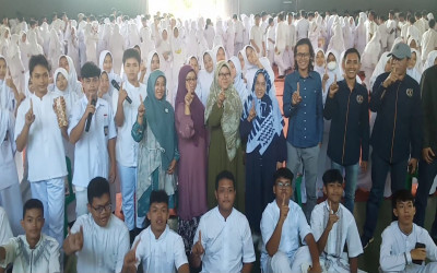 Literasi Media dan Jurnalistik, PWI Kabupaten Pandeglang Menginspirasi 500 Siswa SMAN 1 Pandeglang